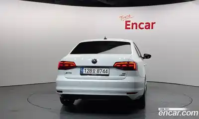 Volkswagen Jetta 2015 2.0 Автомат в Москве № 199214, миниатюра 7