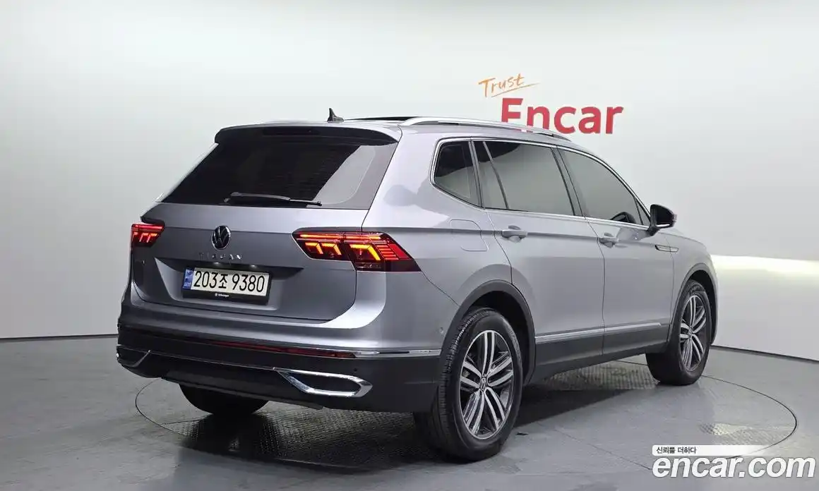 Volkswagen Tiguan 2022 2.0 Автомат в Москве № 199245, фото 8