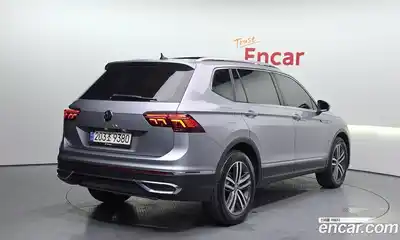 Volkswagen Tiguan 2022 2.0 Автомат в Москве № 199245, миниатюра 8