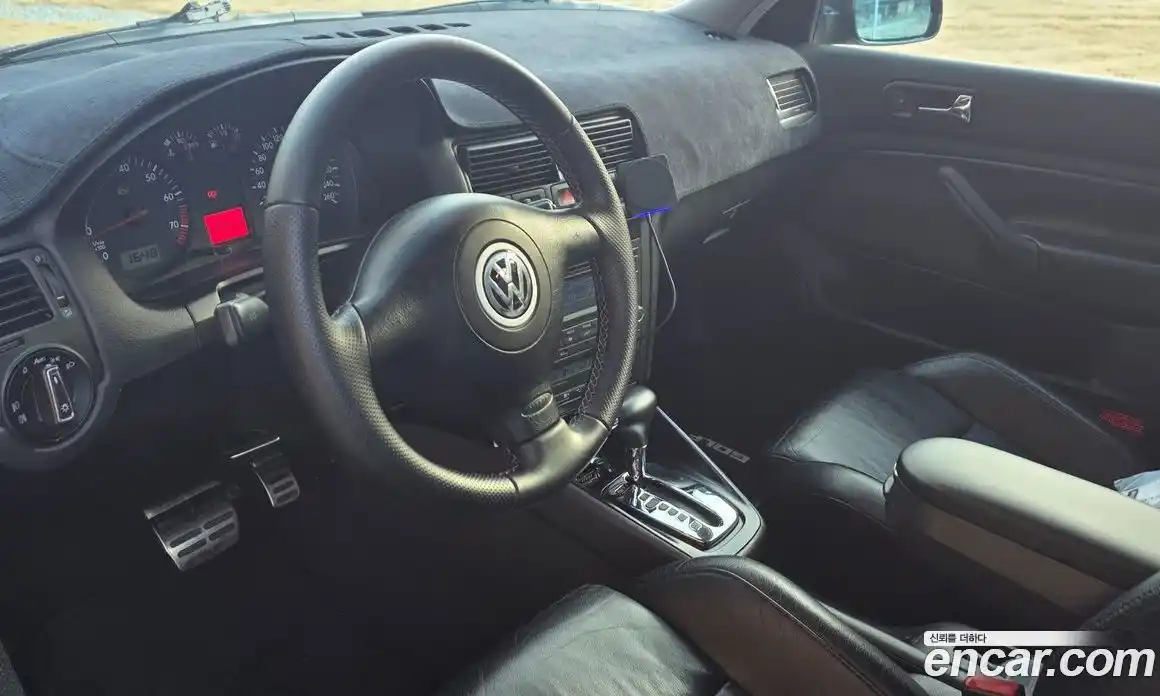 Volkswagen Golf 2003 2.0 Автомат в Москве № 199336, фото 5