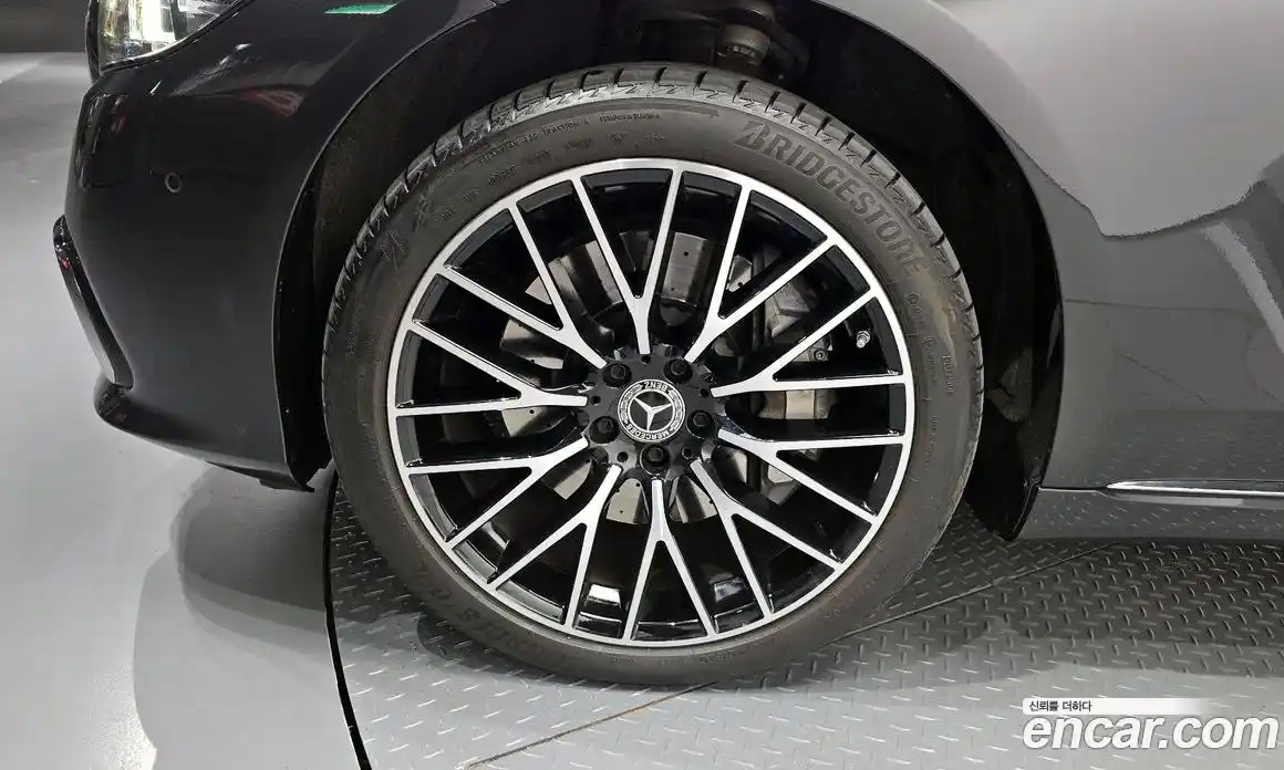 Mercedes-Benz S-Class 2023 4.0 Автомат в Москве № 202262, фото 3