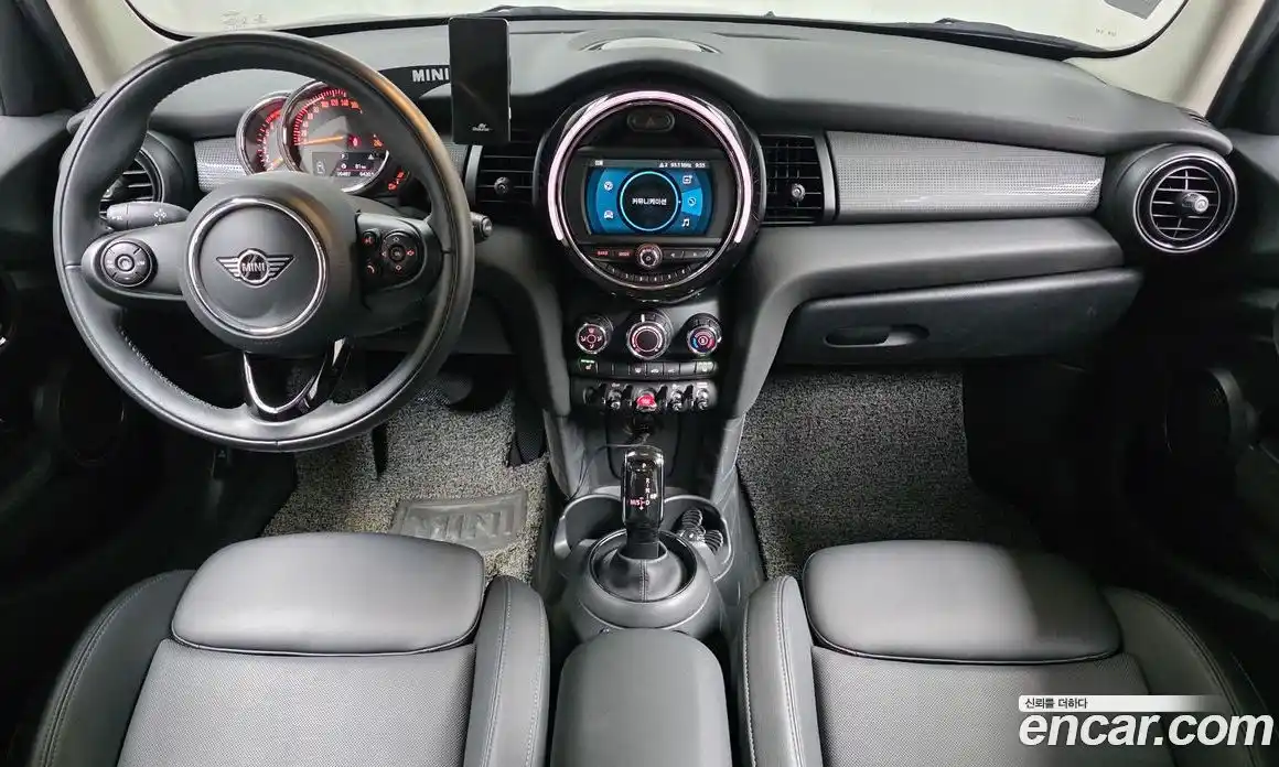 Mini Cooper 2021 1.5 Автомат в Москве № 204858, фото 13