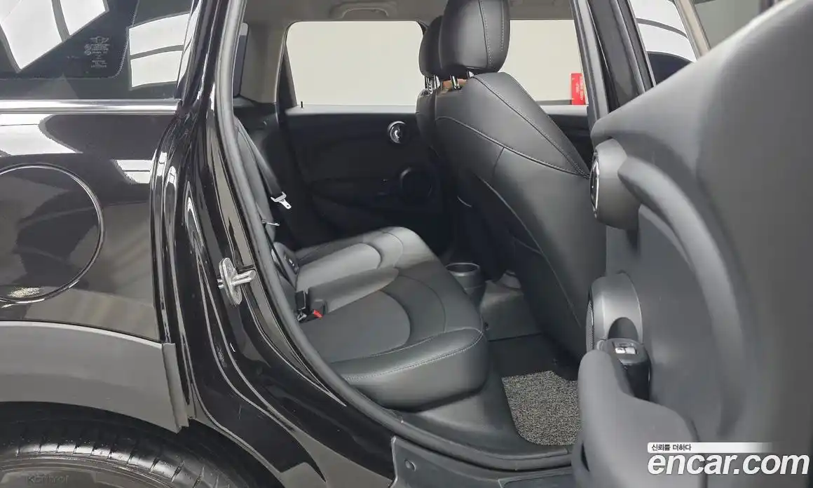 Mini Cooper 2021 1.5 Автомат в Москве № 204858, фото 18