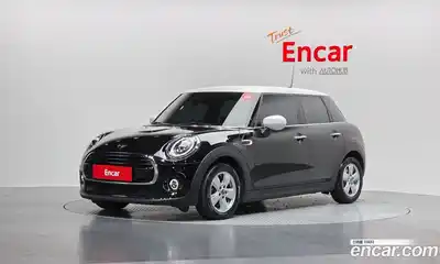 Mini Cooper 2021 1.5 Автомат в Москве № 204858, миниатюра 3
