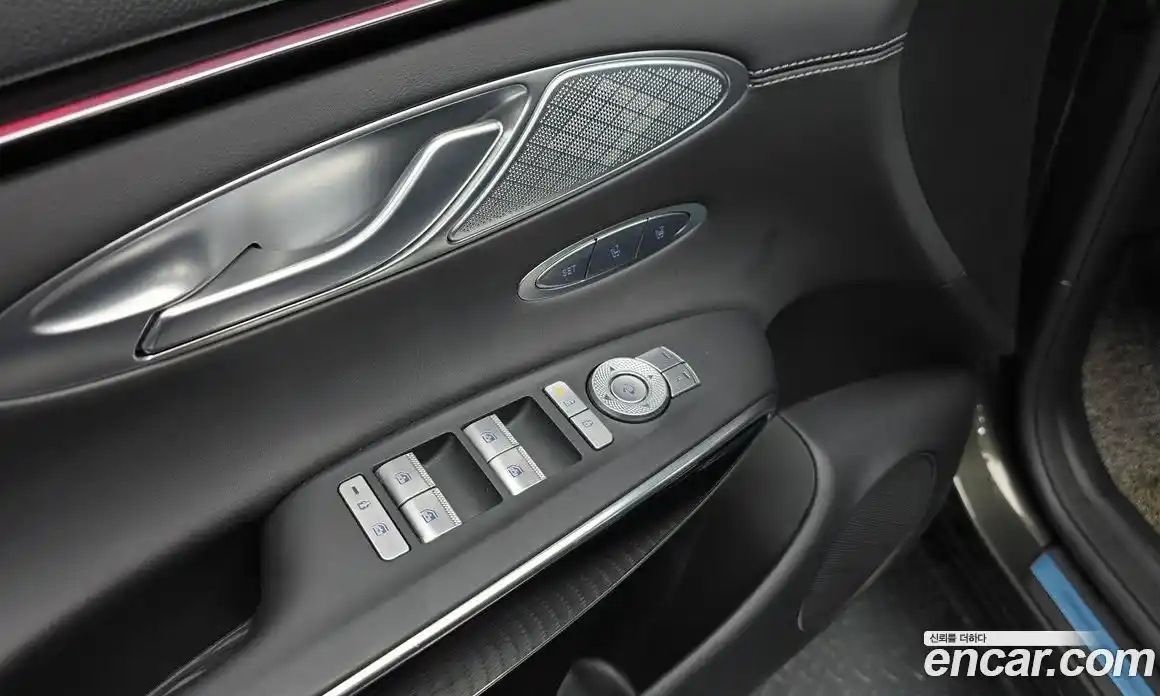 Genesis GV70 2025 2.5 Автомат в Москве № 20557, фото 17