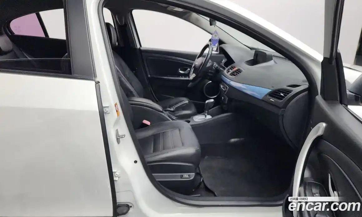 Renault SM3 2015 Автомат в Москве № 205613, фото 14