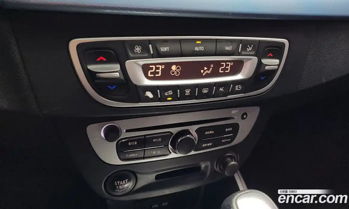 Renault SM3 2015 Автомат в Москве № 205613, фото 17