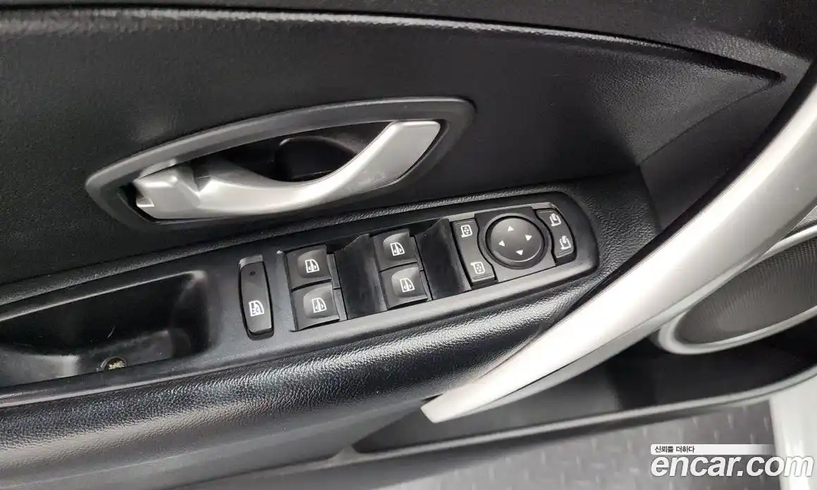 Renault SM3 2015 Автомат в Москве № 205613, фото 6