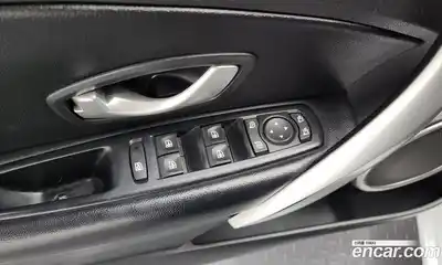 Renault SM3 2015 Автомат в Москве № 205613, миниатюра 6