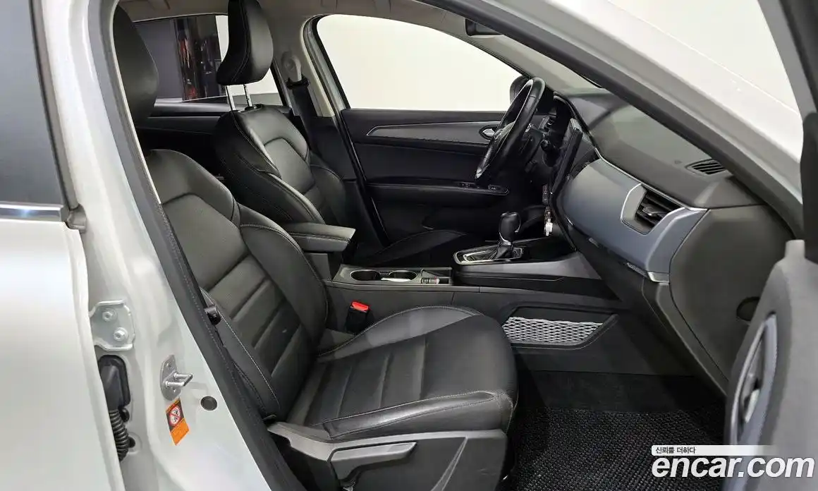 Renault XM3 2022 1.6 Автомат в Москве № 207584, фото 12