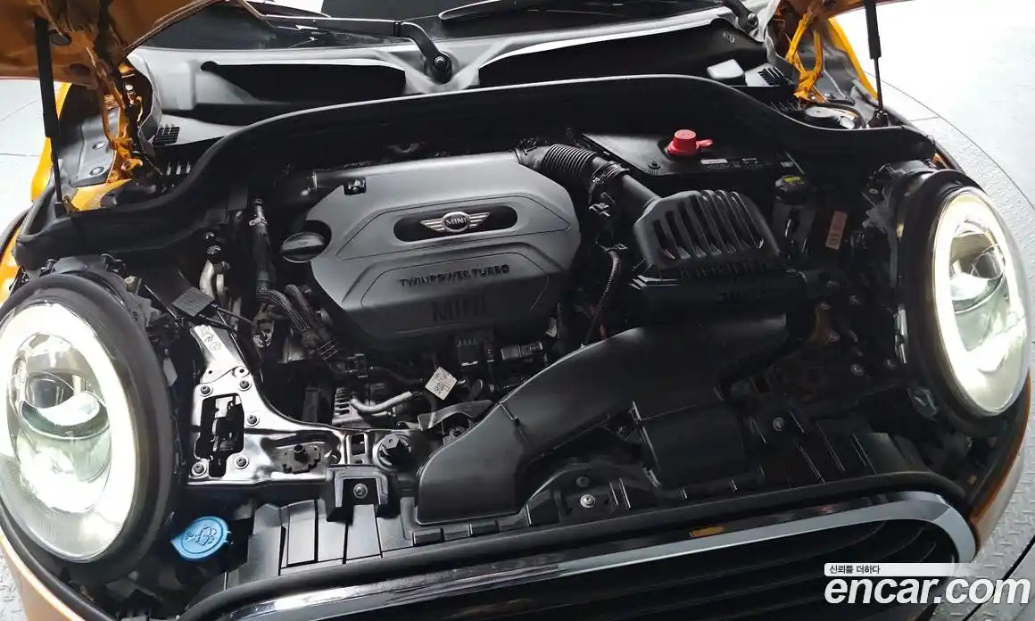 Mini Cooper 2016 1.5 Автомат в Москве № 210126, фото 12