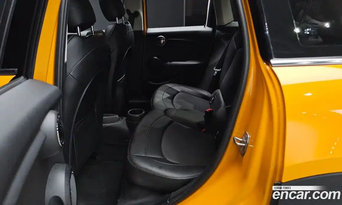 Mini Cooper 2016 1.5 Автомат в Москве № 210126, фото 20