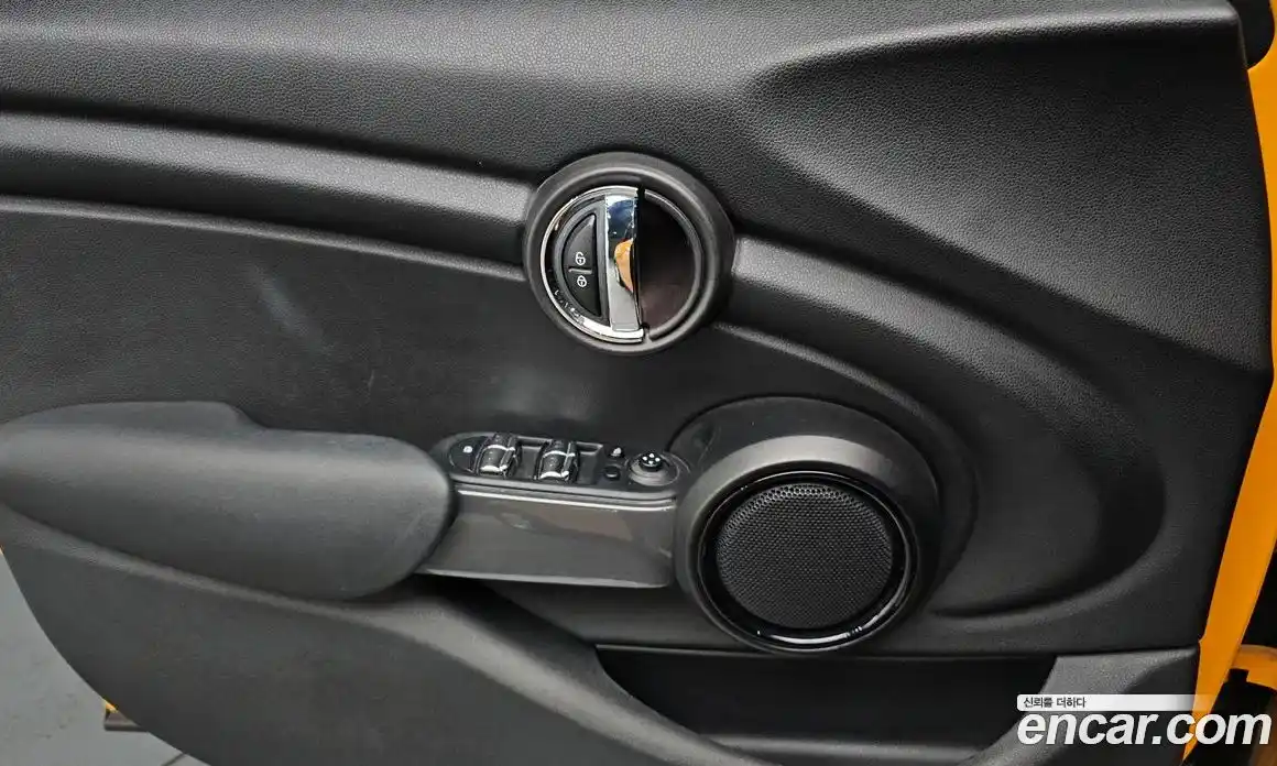 Mini Cooper 2016 1.5 Автомат в Москве № 210126, фото 6