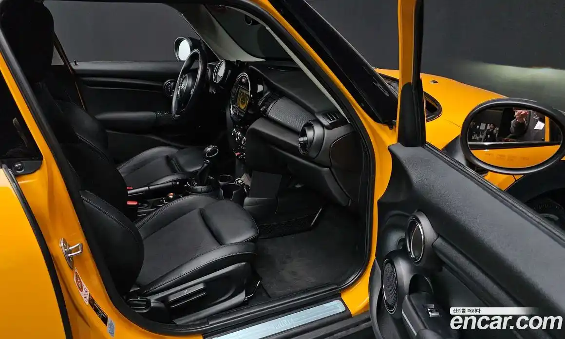 Mini Cooper 2016 1.5 Автомат в Москве № 210126, фото 9