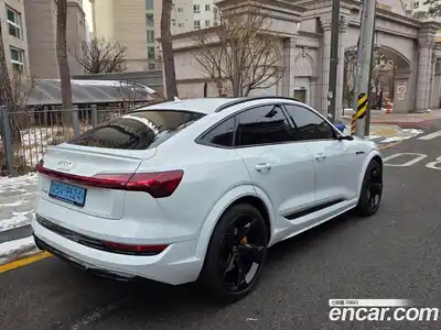 Audi e-tron 2022 Автомат в Москве № 212220, миниатюра 2