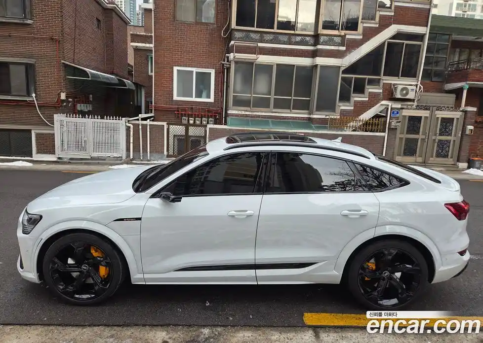 Audi e-tron 2022 Автомат в Москве № 212220, фото 5