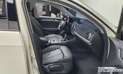 Audi A3 2015 1.6 Автомат в Москве № 212493, миниатюра 11