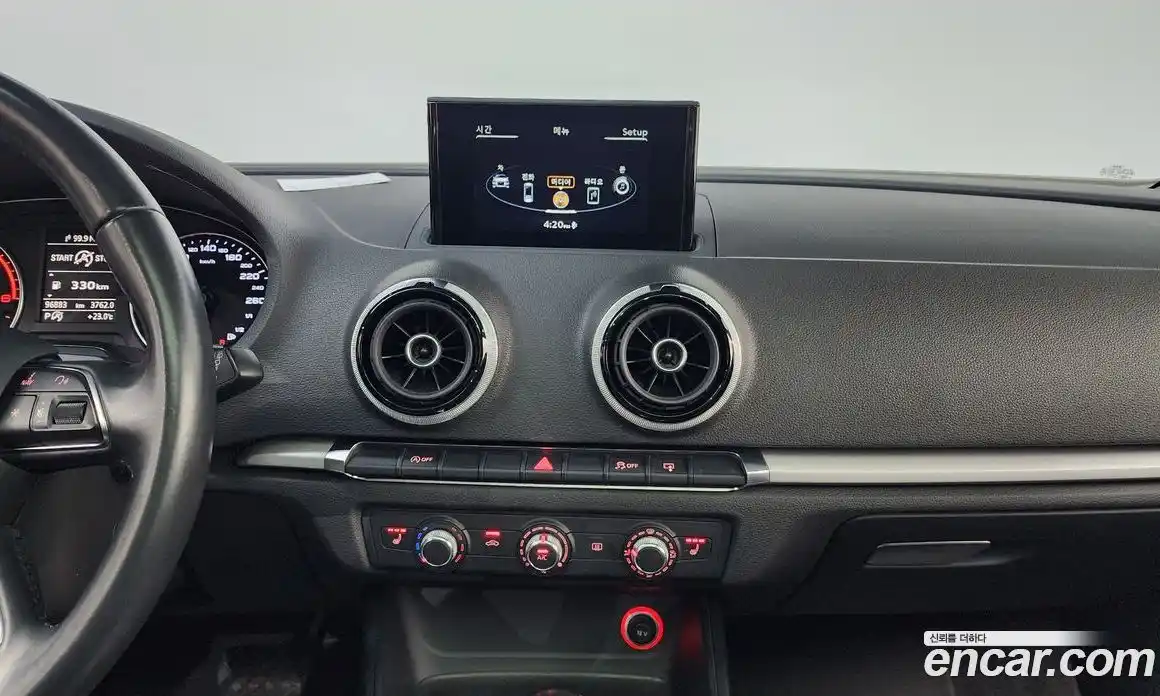 Audi A3 2015 1.6 Автомат в Москве № 212493, фото 14