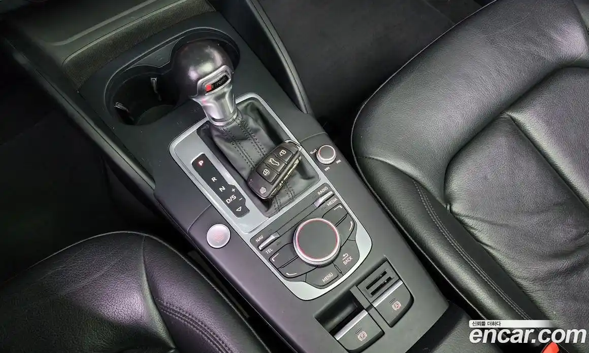 Audi A3 2015 1.6 Автомат в Москве № 212493, фото 9