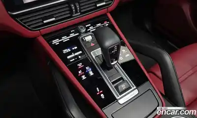 Porsche Cayenne, 2023