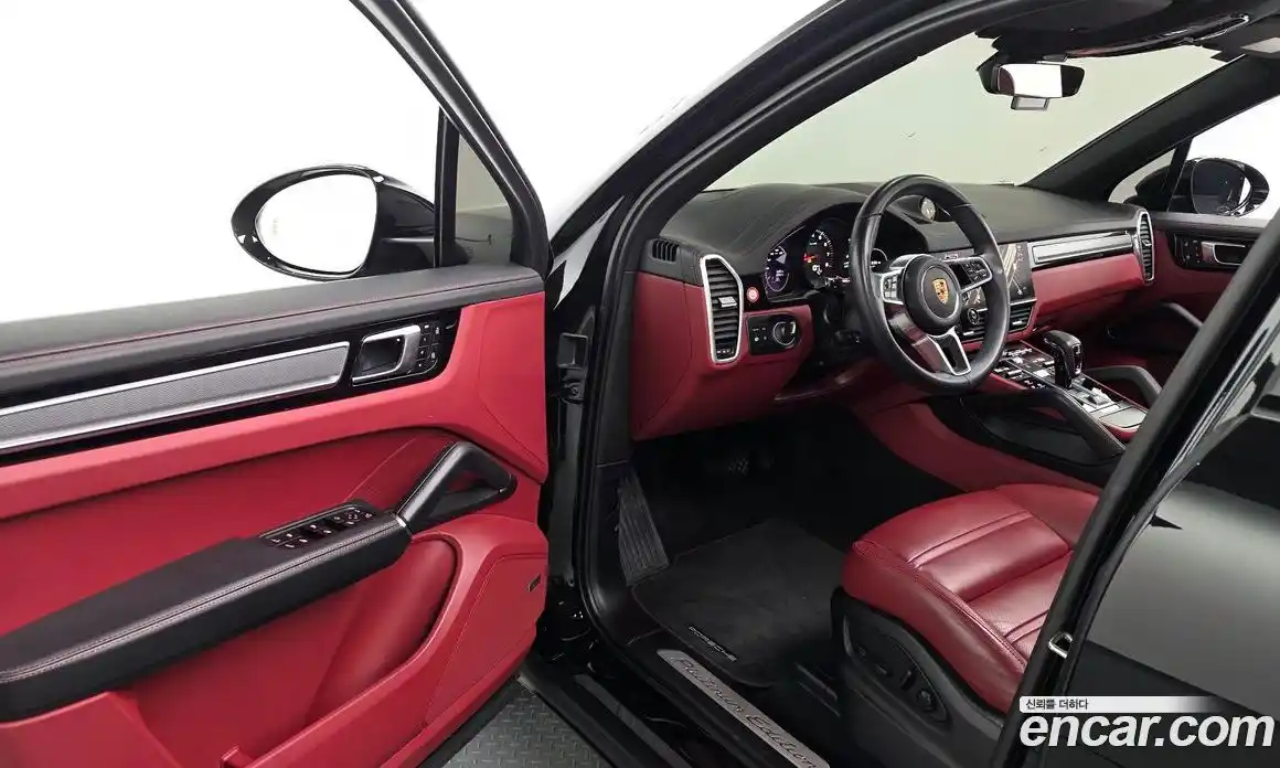 Porsche Cayenne 2023 3.0 Автомат в Москве № 213143, фото 12