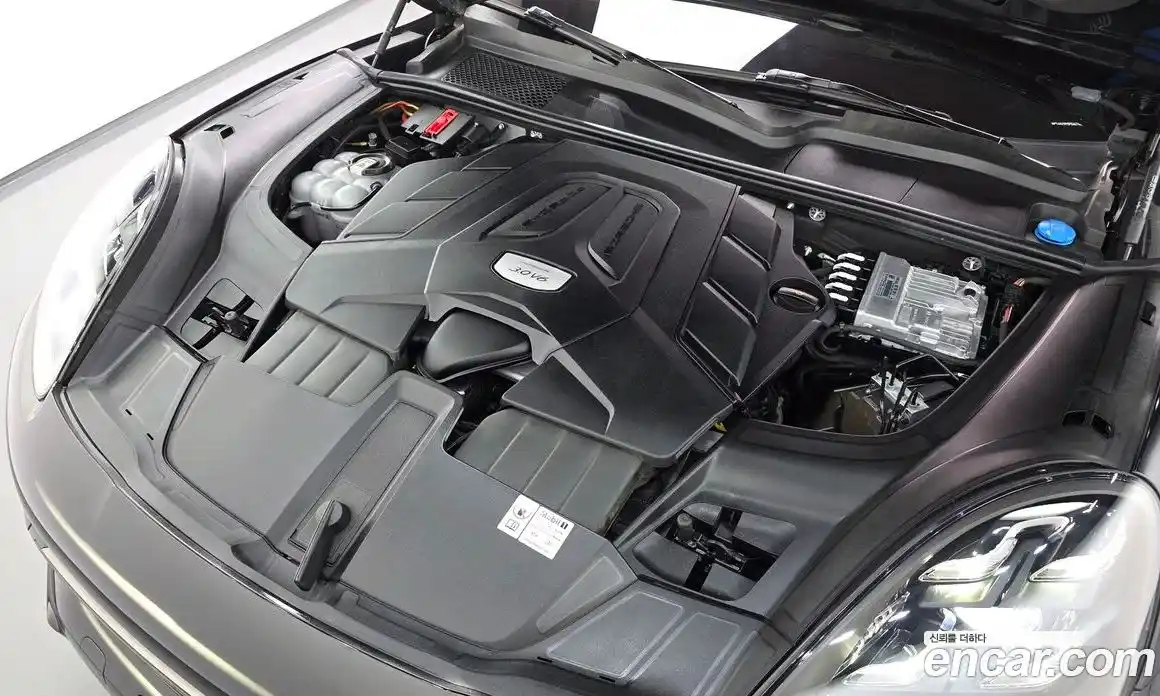 Porsche Cayenne 2023 3.0 Автомат в Москве № 213143, фото 17