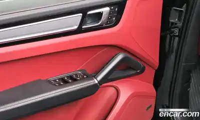 Porsche Cayenne 2023 3.0 Автомат в Москве № 213143, миниатюра 3