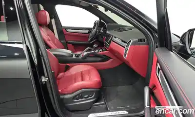 Porsche Cayenne 2023 3.0 Автомат в Москве № 213143, миниатюра 7