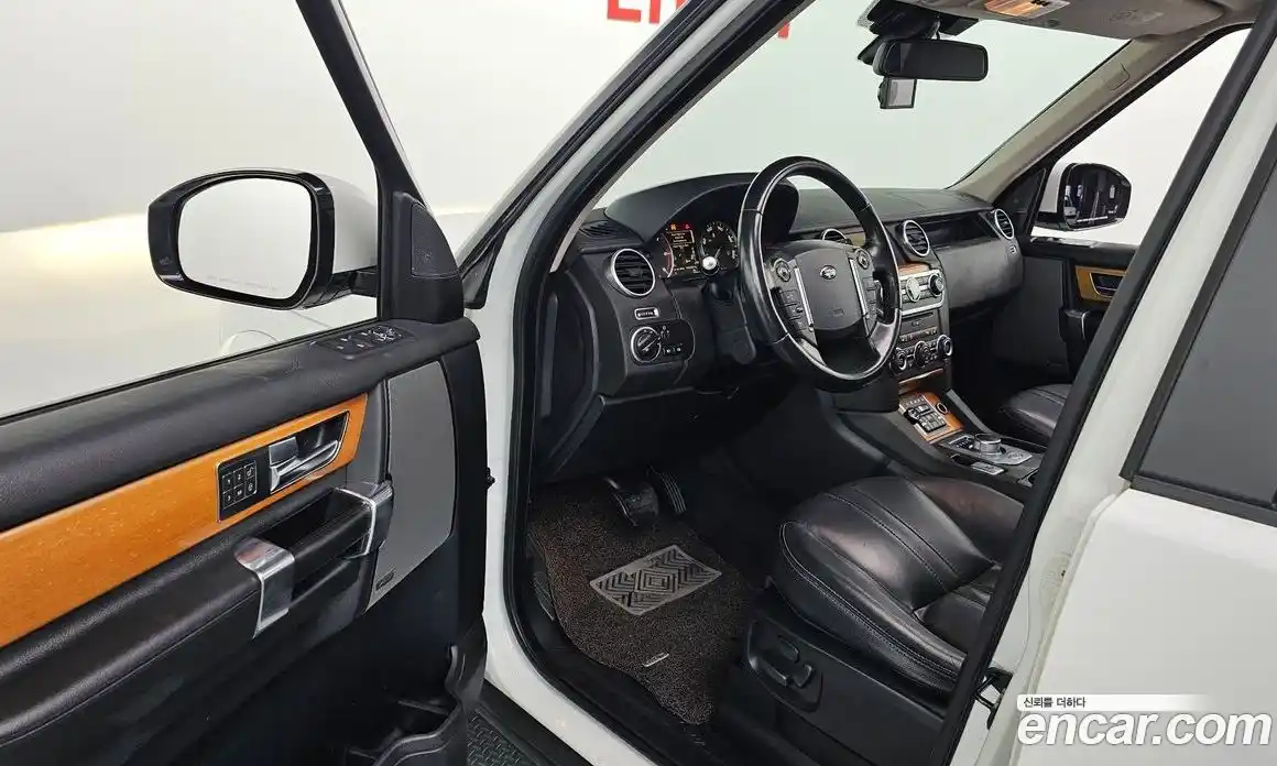 Land Rover Discovery 2015 3.0 Автомат в Москве № 213710, фото 12