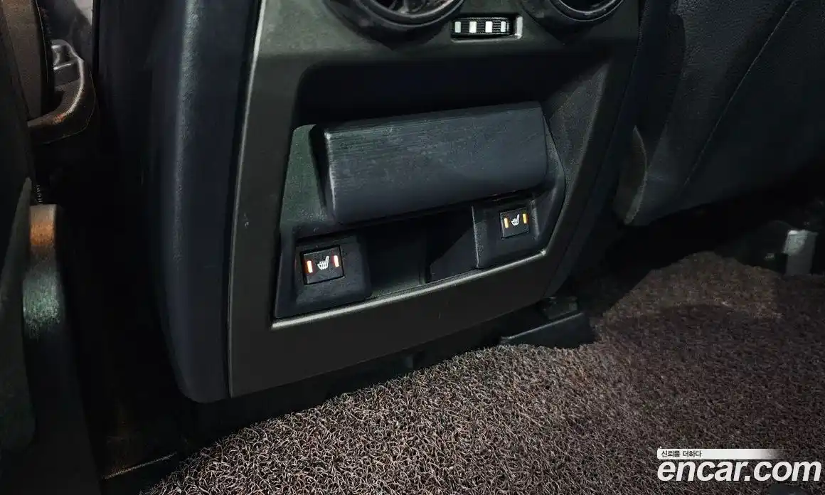 Land Rover Discovery 2015 3.0 Автомат в Москве № 213710, фото 19