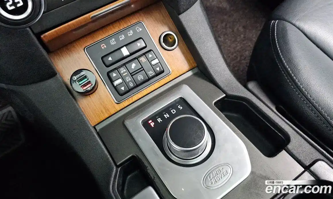 Land Rover Discovery 2015 3.0 Автомат в Москве № 213710, фото 9