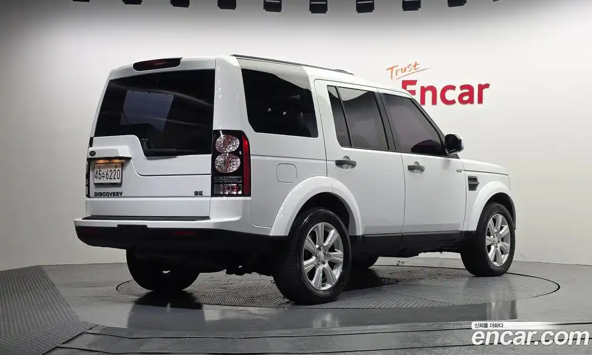 Land Rover Discovery 2015 3.0 Автомат в Москве № 213760, фото 16