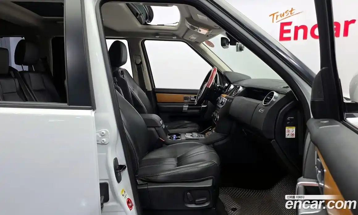 Land Rover Discovery 2015 3.0 Автомат в Москве № 213760, фото 4