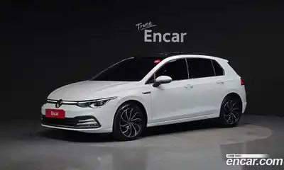 Volkswagen Golf, 2023