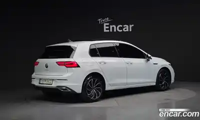 Volkswagen Golf 2023 2.0 Автомат в Москве № 214936, миниатюра 2