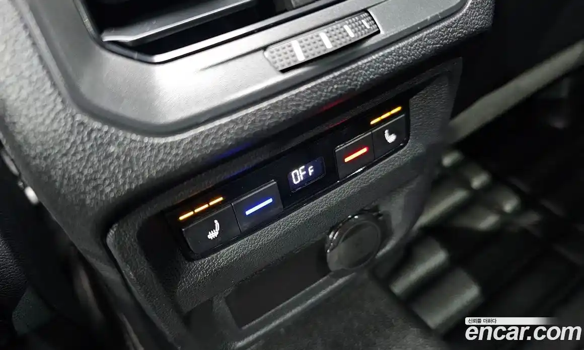 Volkswagen Tiguan 2021 2.0 Автомат в Москве № 215100, фото 3