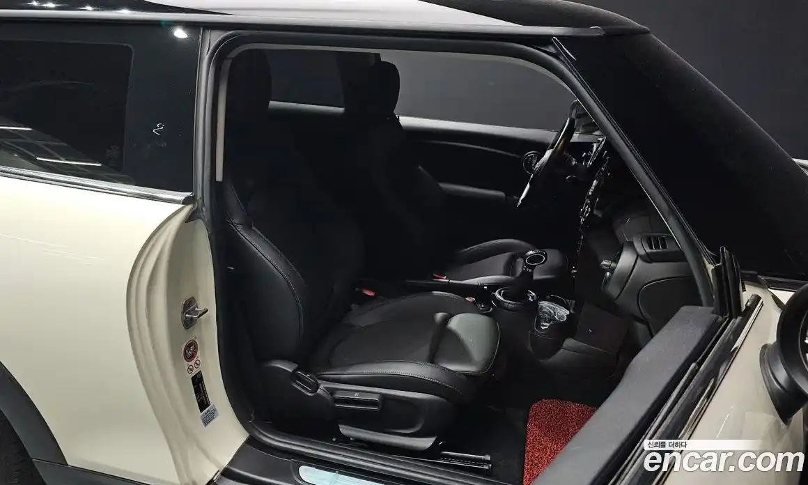 Mini Cooper 2018 1.5 Автомат в Москве № 216992, фото 11