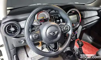 Mini Cooper 2018 1.5 Автомат в Москве № 216992, миниатюра 12