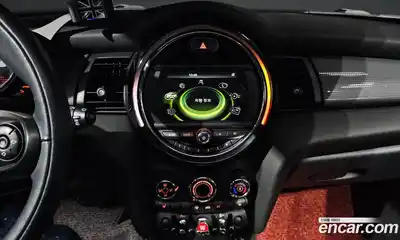 Mini Cooper 2018 1.5 Автомат в Москве № 216992, миниатюра 2