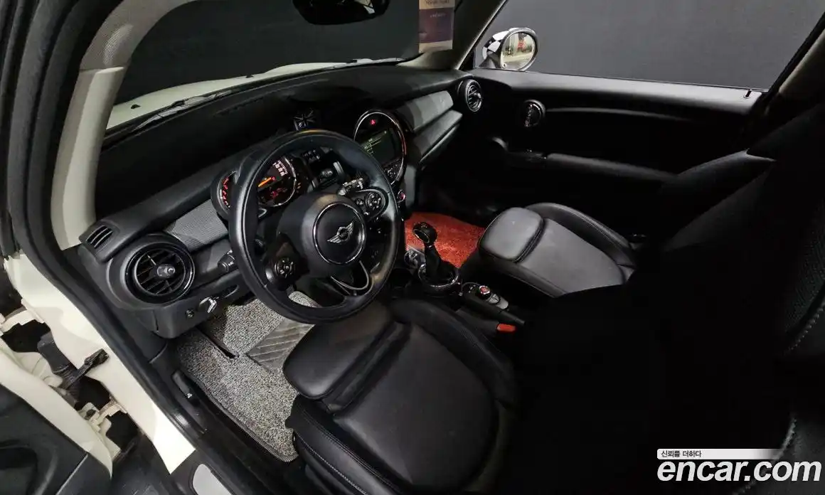 Mini Cooper 2018 1.5 Автомат в Москве № 216992, фото 8