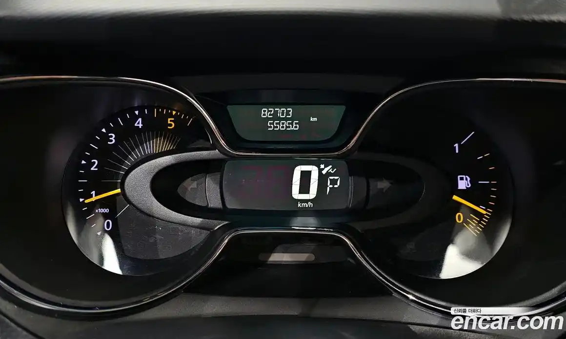 Renault QM3 2015 1.5 Автомат в Москве № 225307, фото 20