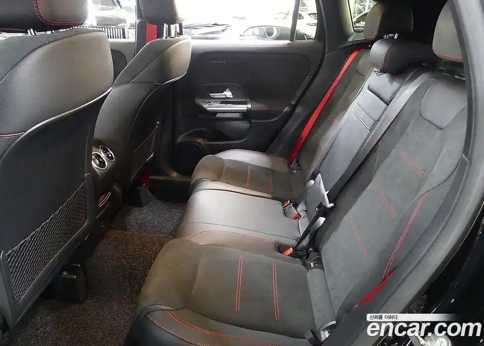 Mercedes-Benz GLA-Class 2022 2.0 Автомат в Москве № 229348, фото 12