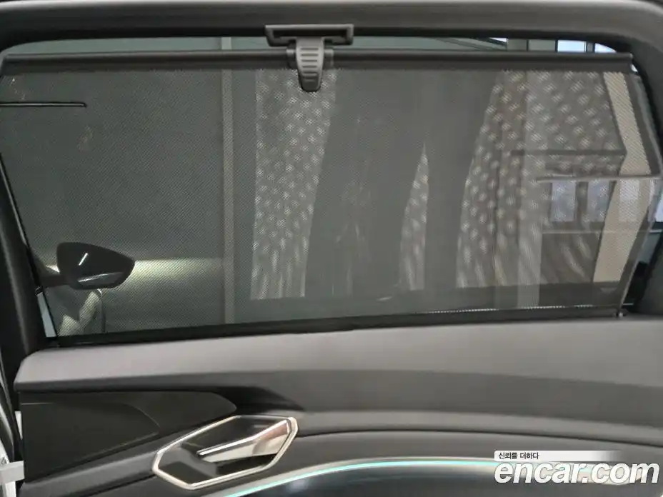 Audi Q8 e-tron 2024 0.3 Автомат в Москве № 230291, фото 17