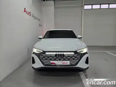 Audi Q8 e-tron 2024 0.3 Автомат в Москве № 230291, миниатюра 3