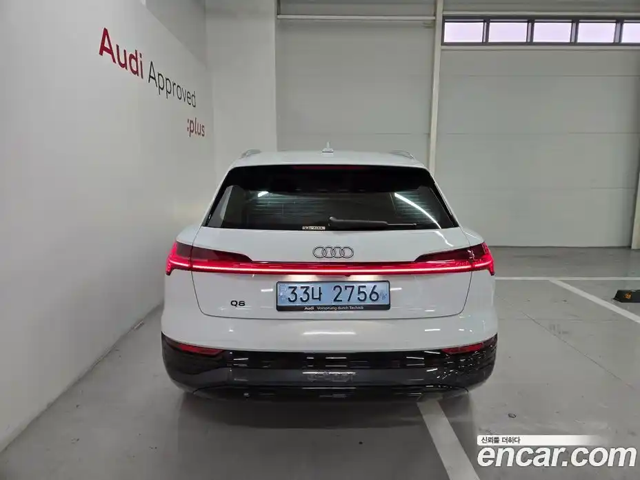 Audi Q8 e-tron 2024 0.3 Автомат в Москве № 230291, фото 4