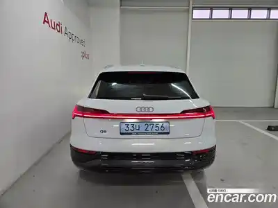 Audi Q8 e-tron 2024 0.3 Автомат в Москве № 230291, миниатюра 4