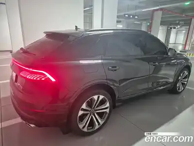 Audi Q8 2023 3.0 Автомат в Москве № 230335, миниатюра 3