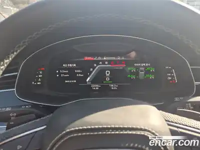 Audi Q8 2023 3.0 Автомат в Москве № 230335, миниатюра 8