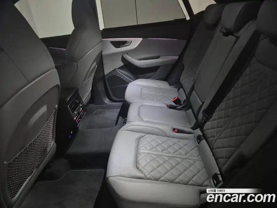 Audi Q8 2023 3.0 Автомат в Москве № 230335, фото 10