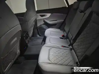 Audi Q8 2023 3.0 Автомат в Москве № 230335, миниатюра 10